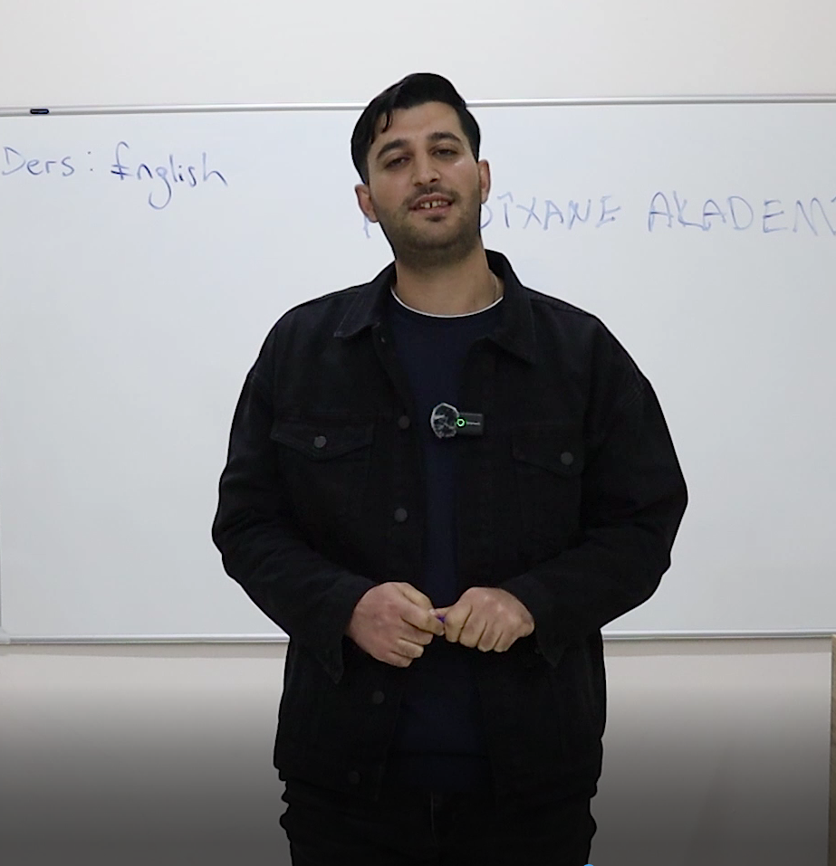 Hamza Kayır - İngilizce dil eğitimi konusunda deneyim sahibidir. Akademimizde İngilizce ve İspanyolca dersleri vermektedir.